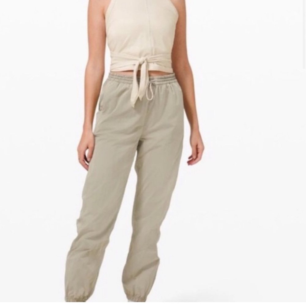 NWT Lululemon evergreen track pant